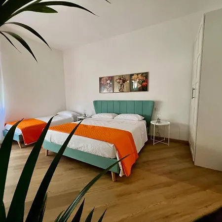 Foligno City Rooms 3*